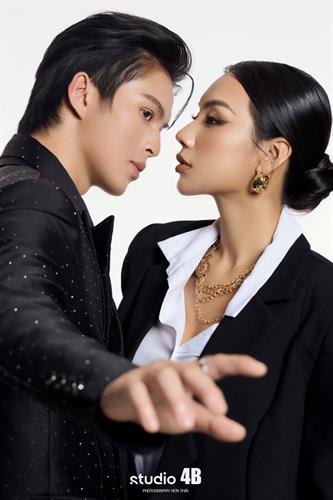 COUPLE IN BLACK7